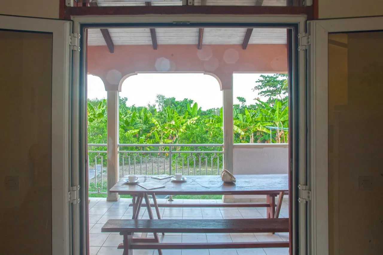 Lodge Village Honore
