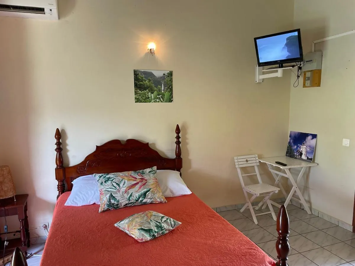 Lodge Village Honore
